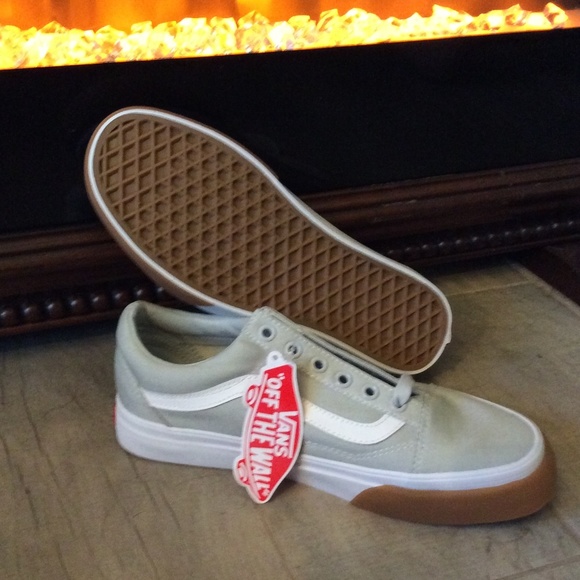 Vans Shoes - NWT Vans Unisex Old Skool Gum Bumper Sneakers